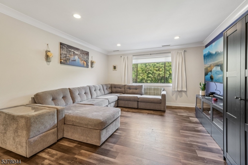 312 Cypress Ct