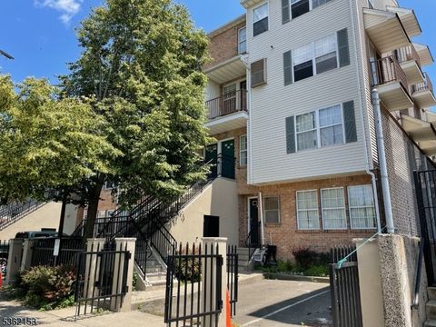 76 Union St Newark City NJ 07105