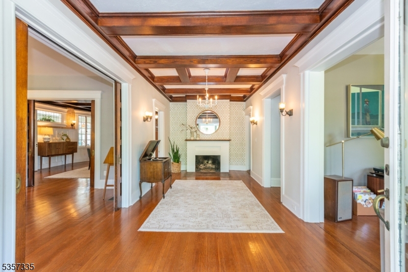 164 Midland Ave