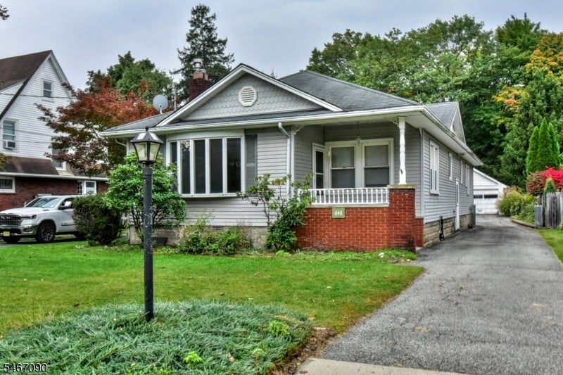 646 Lincoln Ave