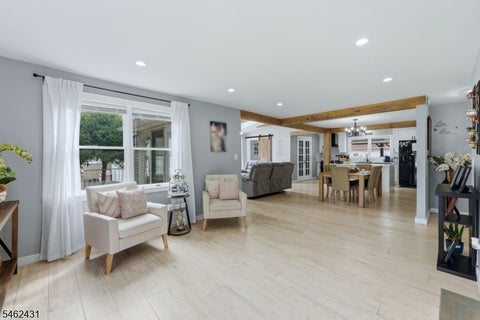 Photo for 324 Sycamore Ave