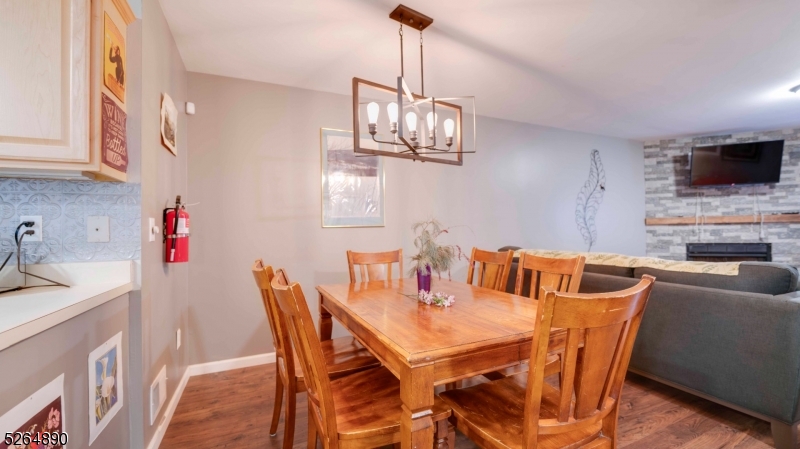 907 Reed Ct