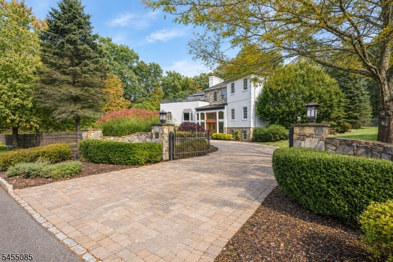 4 High Mountain Drive