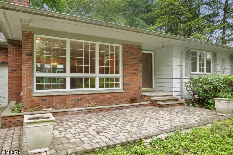 554 Green Pond Rd