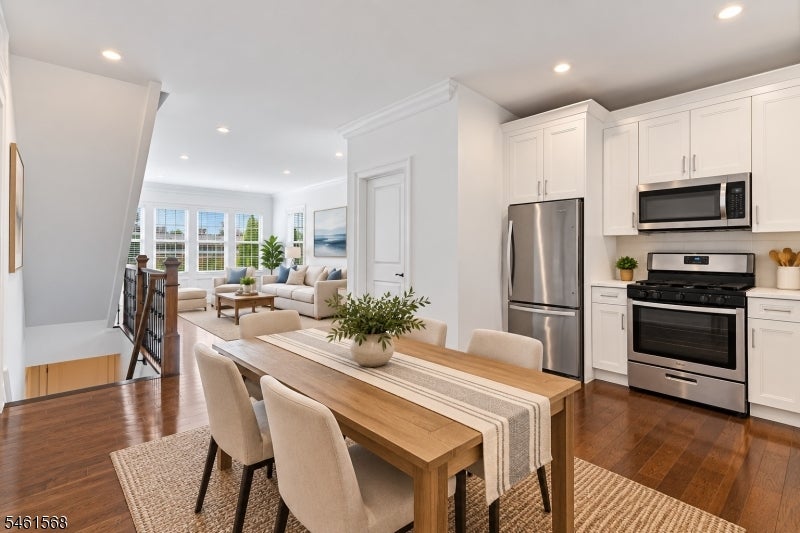 112 Cacciola Pl A