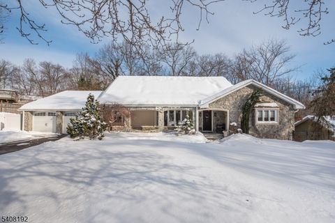 69 Buena Vista Dr Ringwood Boro NJ 07456