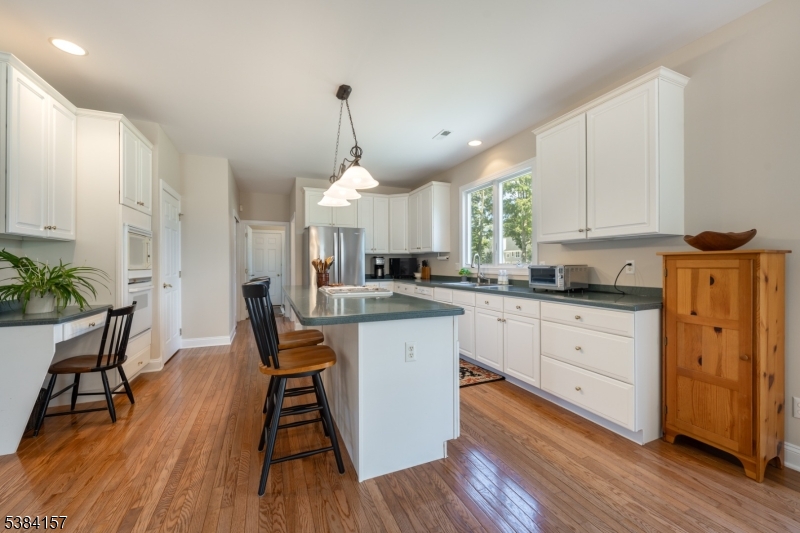 10 Robin Dr