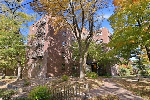 Photo for 401 Park Pl 1E