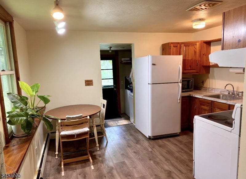20 E Crisman Rd