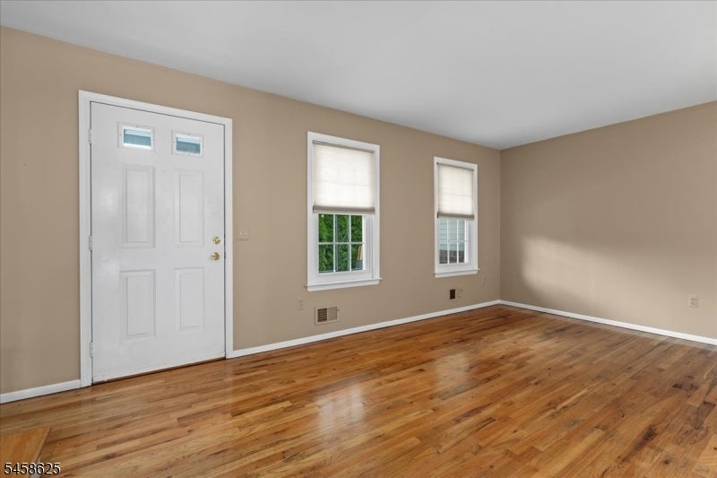2 King James Ct
