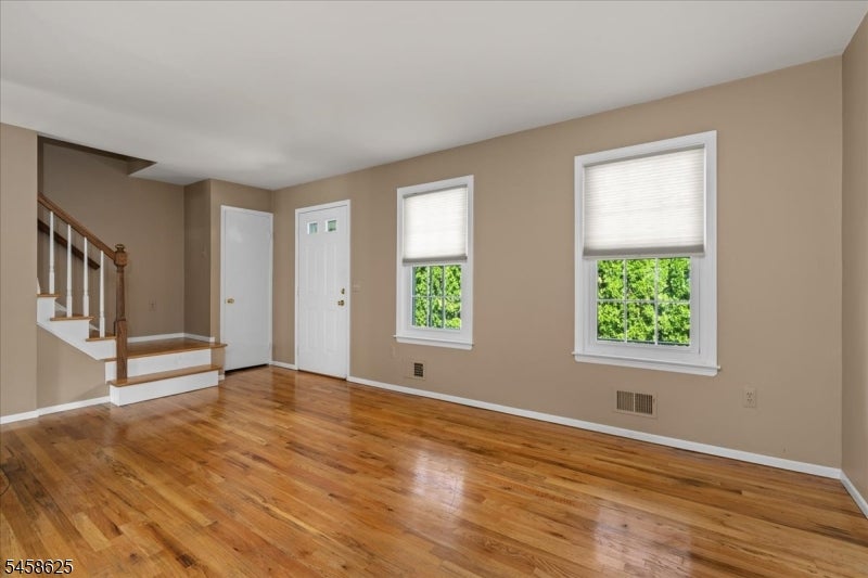 2 King James Ct