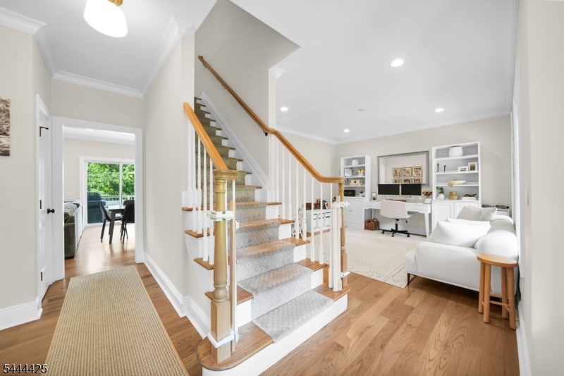 8A Mason Ave