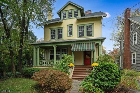Photo of 551 Prospect St, Maplewood, NJ 07040 (MLS # 3995223)