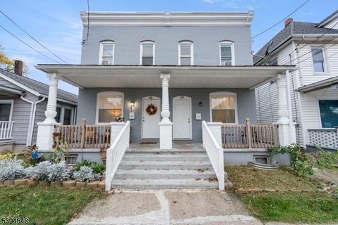 Photo of 286 Bates St, Phillipsburg, NJ 08865 (MLS # 3995544)