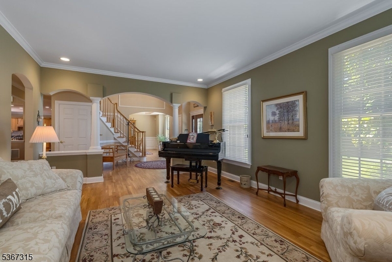3 Mackenzie Ct
