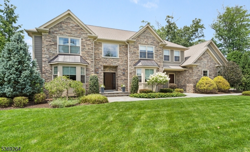 163 Summit Rd