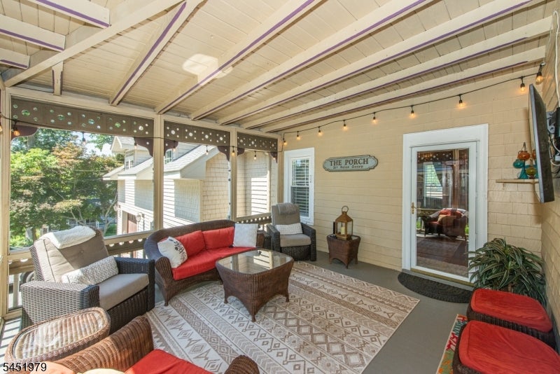 29 Sommerfield Ave