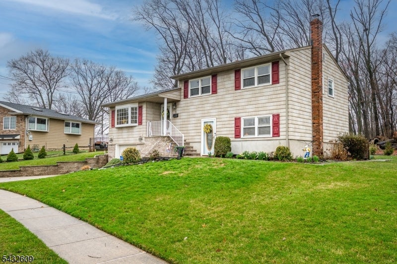 8 Adelphi Ct