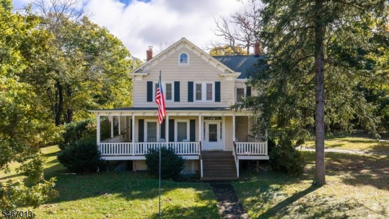 93 Kenvil Ave