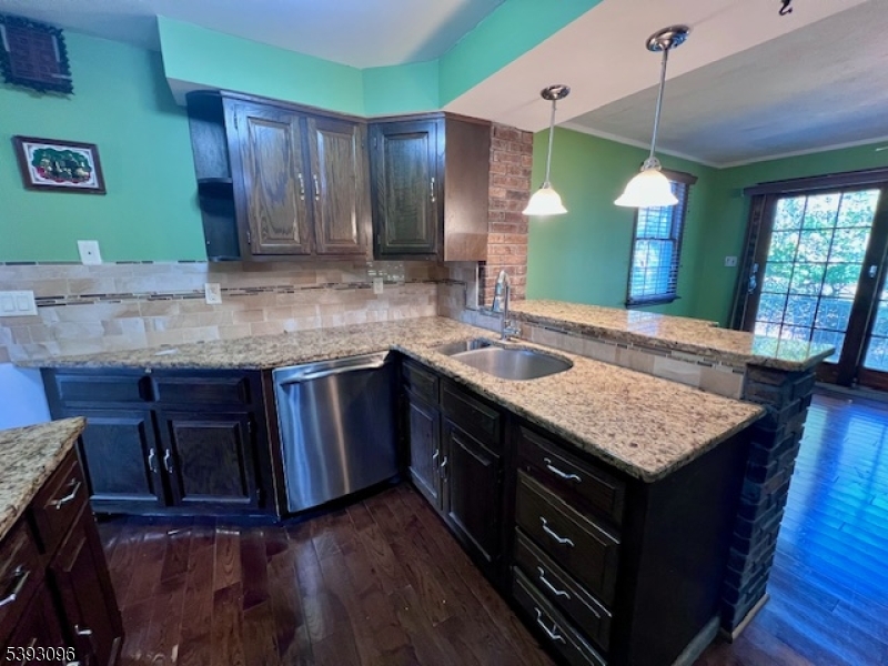 195 River Ln