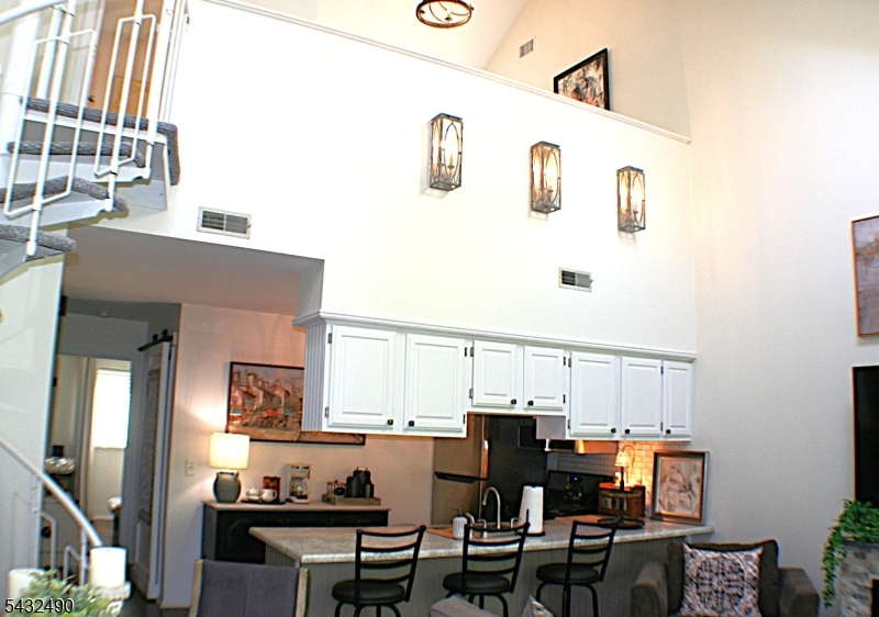 4 Augusta Dr 4