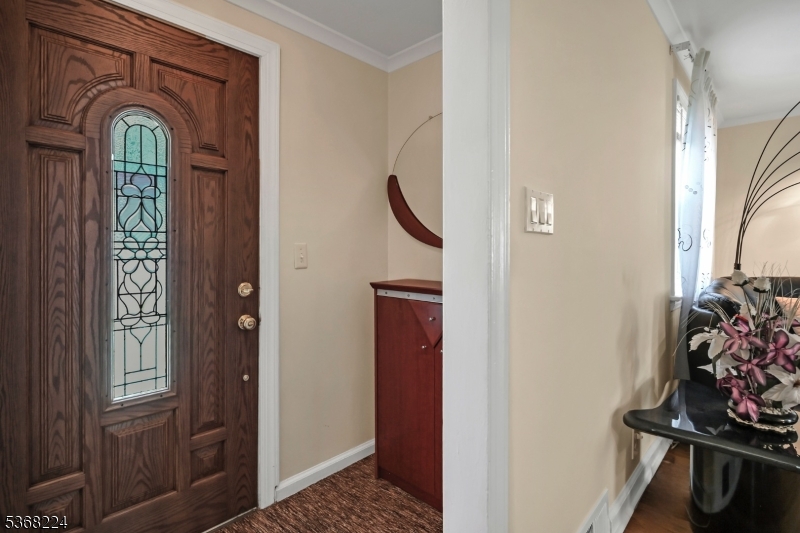 4 Pleasant Valley Way