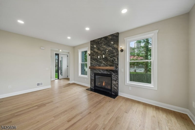 491 Central Ave 4
