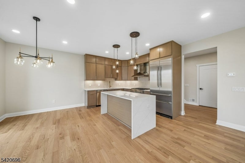 491 Central Ave 4