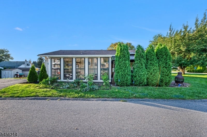 97 Bliss Blvd