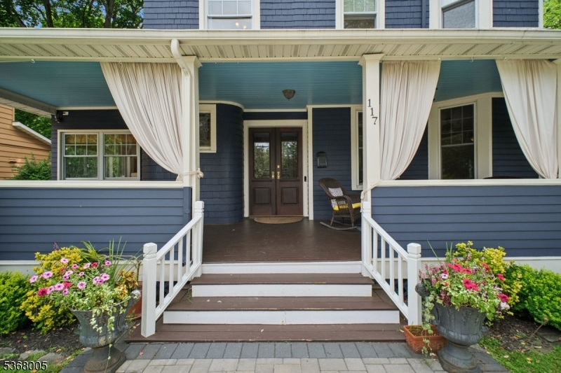 117 Willowdale Ave
