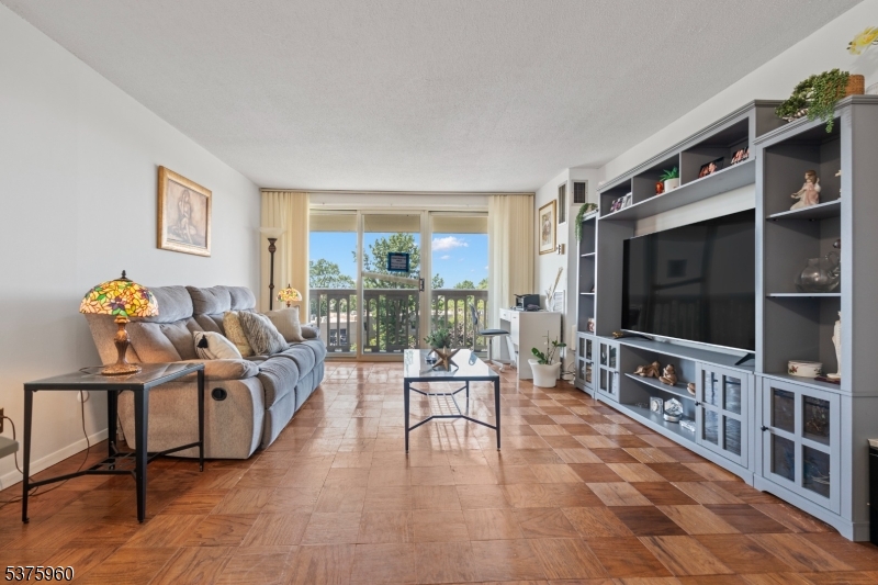 555 North Ave 6K