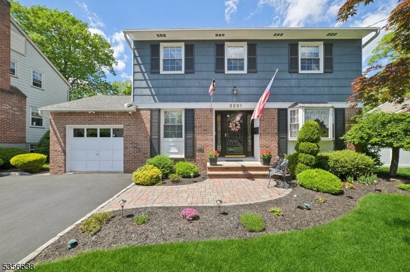 2221 Elizabeth Ave