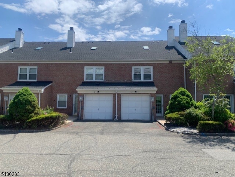 4 Wareham Ct