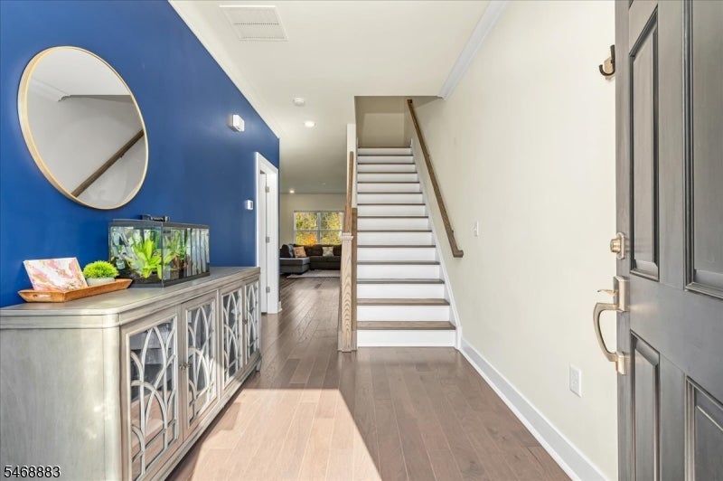 1104 Churchill Cir