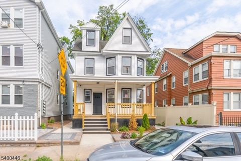 32 Palm St Newark City NJ 07106