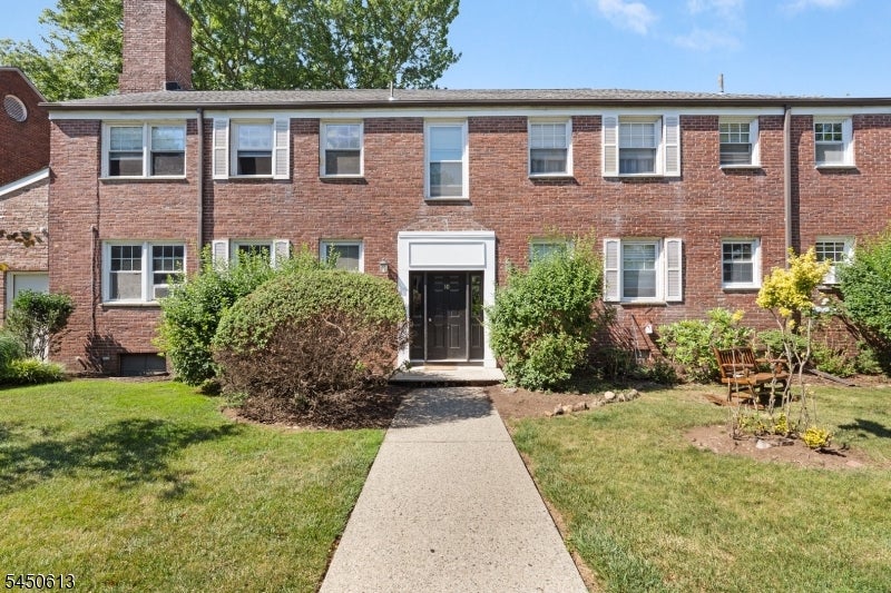 349 Bloomfield Ave 33