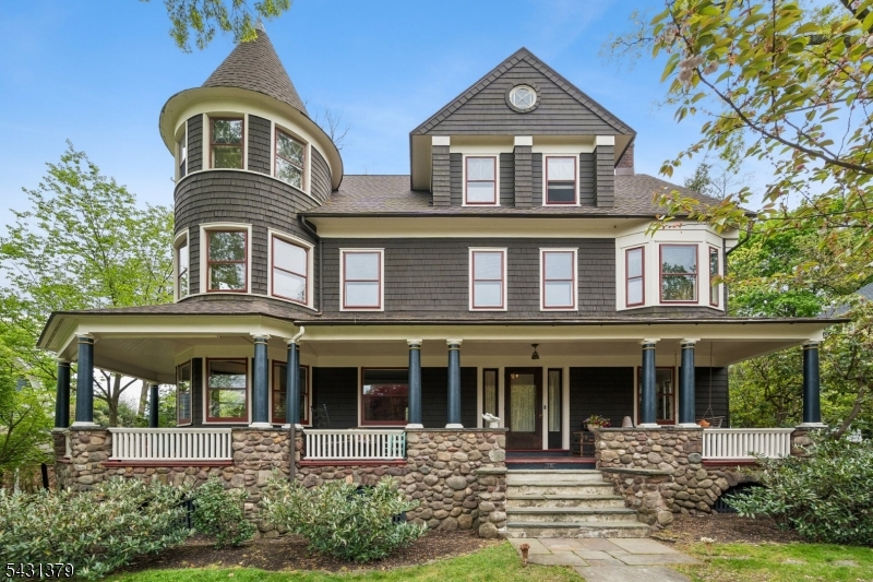 12 Claremont Ave