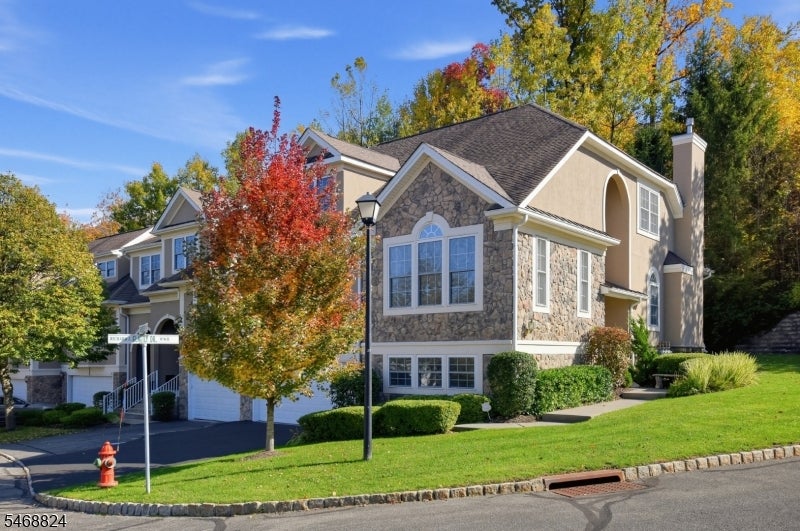 2 Ardsley Ct