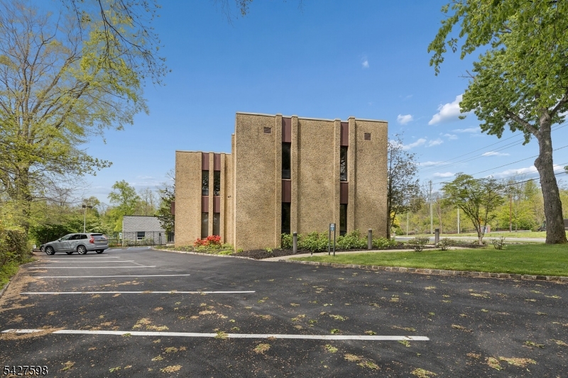 1299 Us Highway 22
