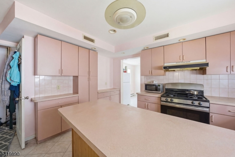 106 Summit Avenue