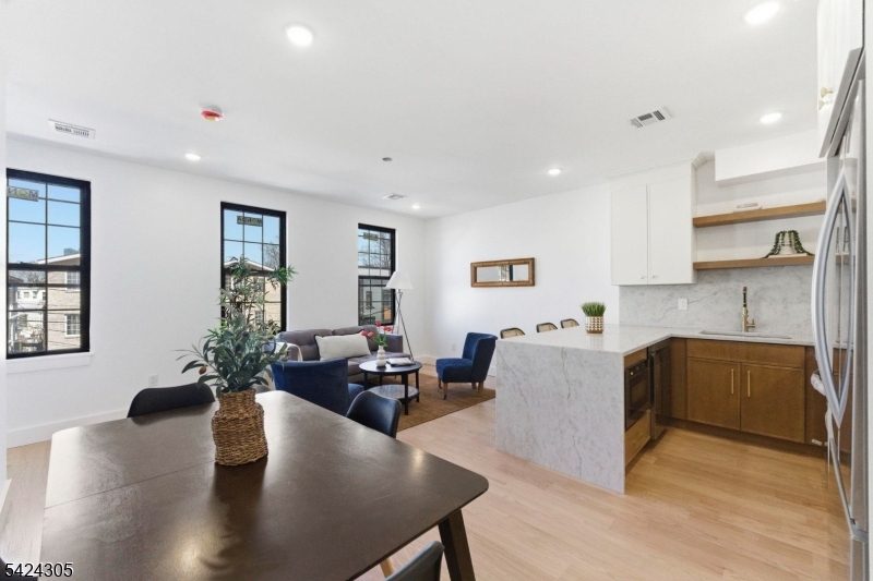 113 Oak St 2