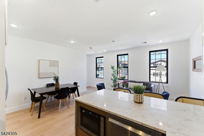 113 Oak St 2