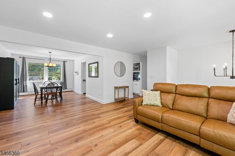 4 Horizon Dr