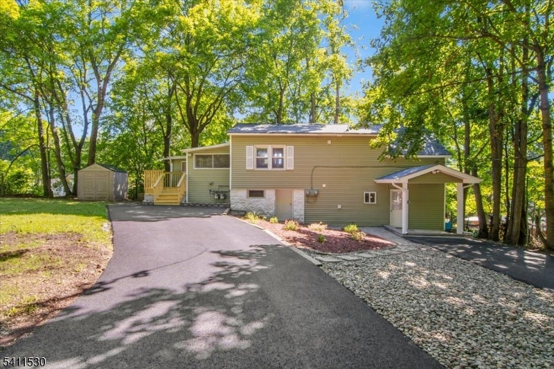 9 Diller Ave 3