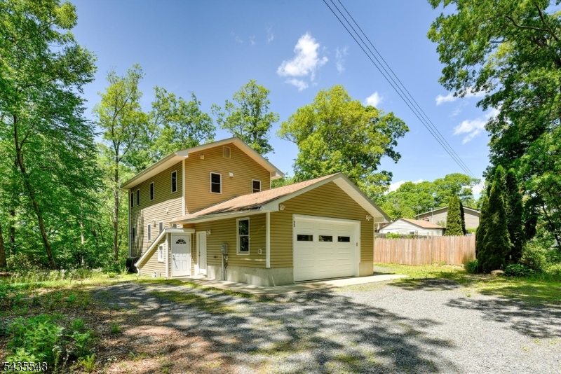 11 Mt Crest Rd