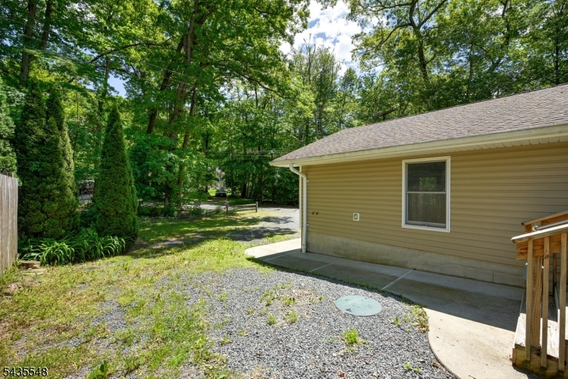 11 Mt Crest Rd