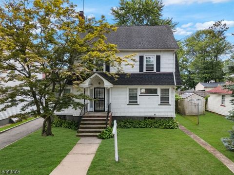 17 Chauncey Ave East Orange City NJ 07017