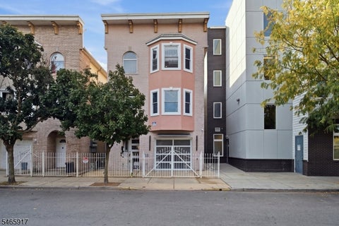 Photo for 409 Halsey St