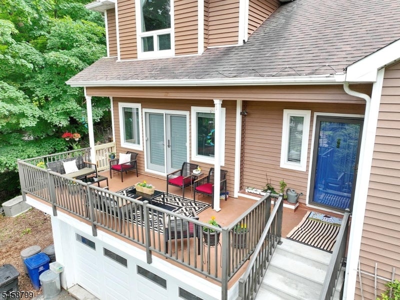121 Magee Rd