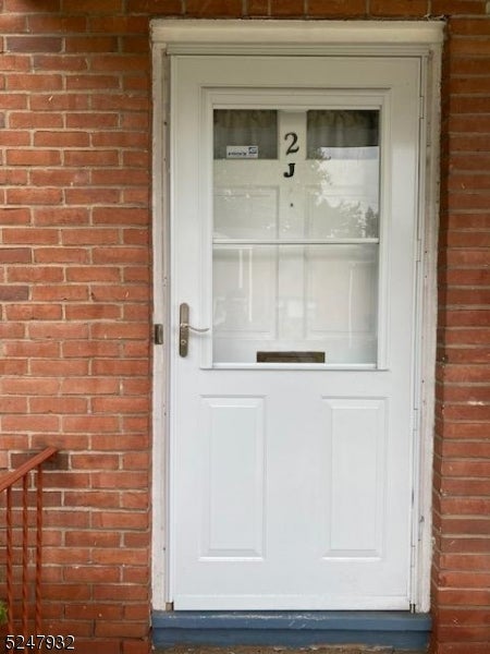 2 Colonial Dr J